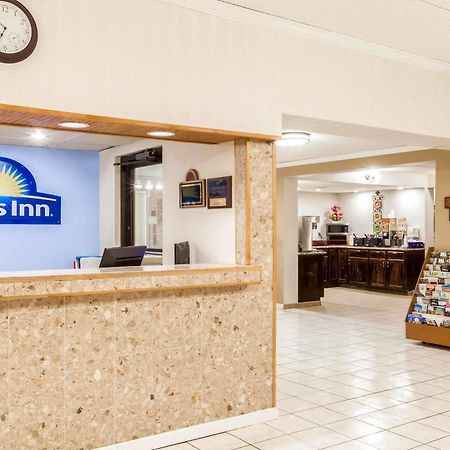 Days Inn Syracuse East Syracuse Extérieur photo